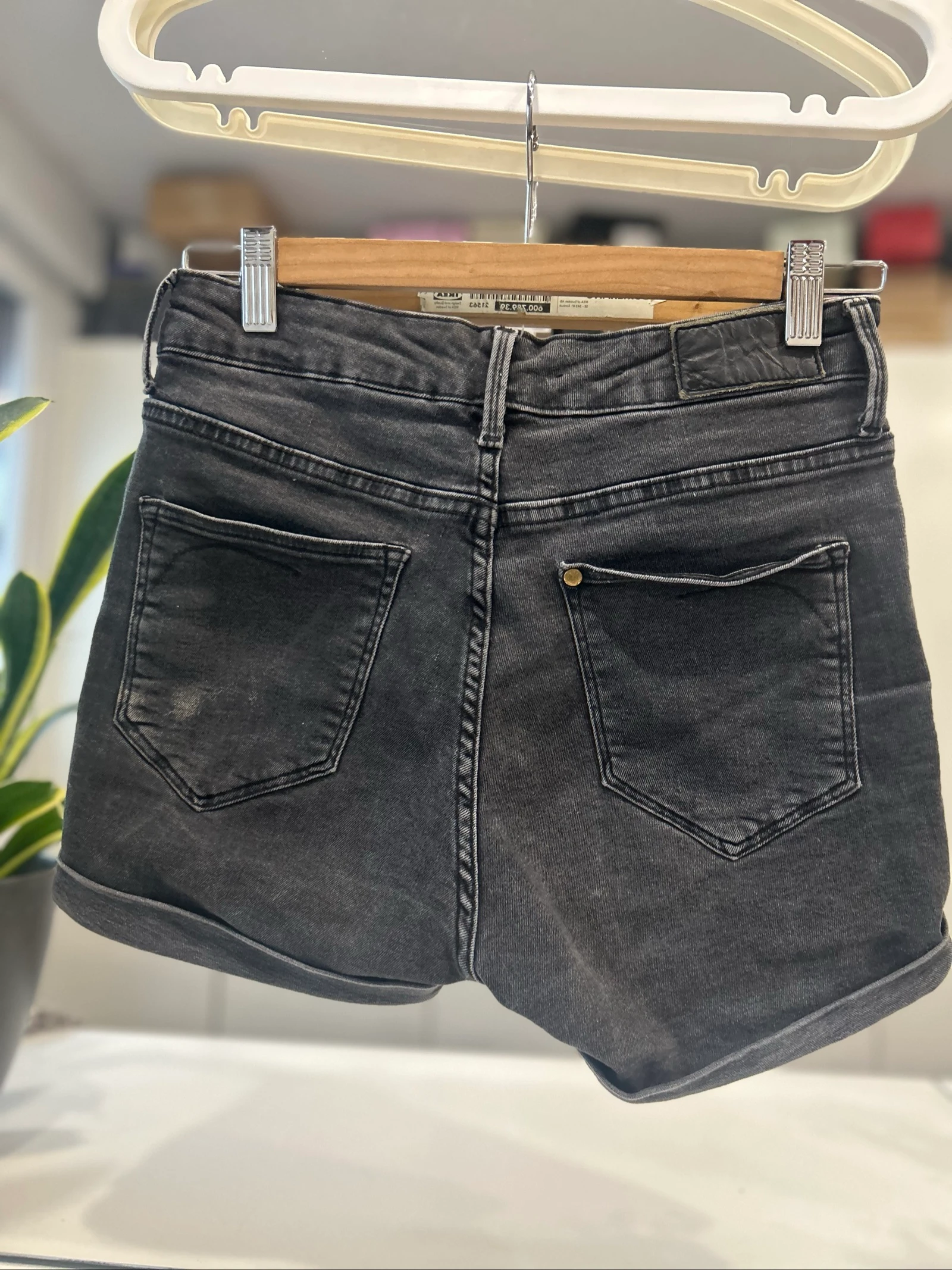 Volcom T-shirt and H&M pants set – photo 10